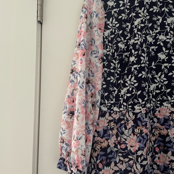 1901 Tie Neck Colorblock Mixed Floral Print Dress - Picture 4 of 7